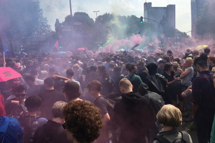 Von überall her ziehen am Morgen des 7. Juli Menschen zu Blockaden in Richtung Hamburger Innenstadt Hamburg am Morgen des 7. Juli 2017